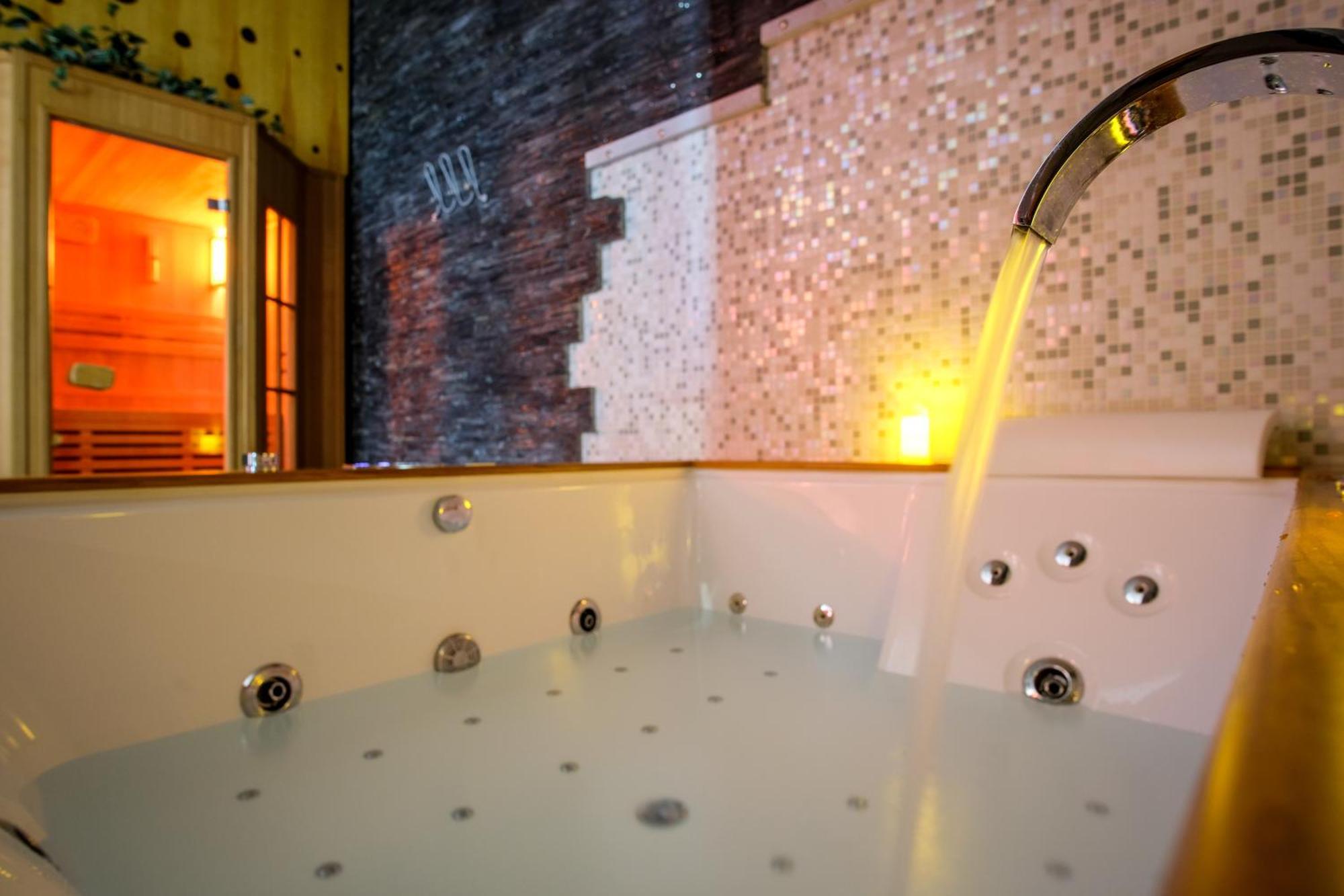 Villa Bianca Hotel & Spa San Salvo Bagian luar foto